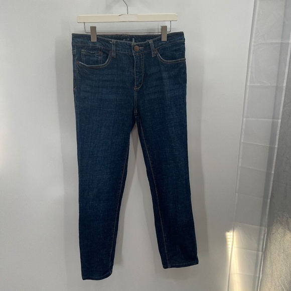 Woman's Seven Straight Blue Jeans Size 8 - Picture 2 of 12